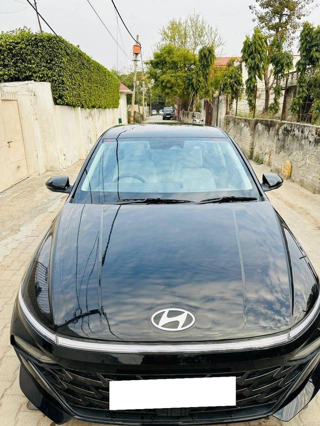 https://images10.gaadi.com/usedcar_image/4592230/original/processed_5fb165082325bb95ecdb28bee88e6008.jpg?imwidth=6400