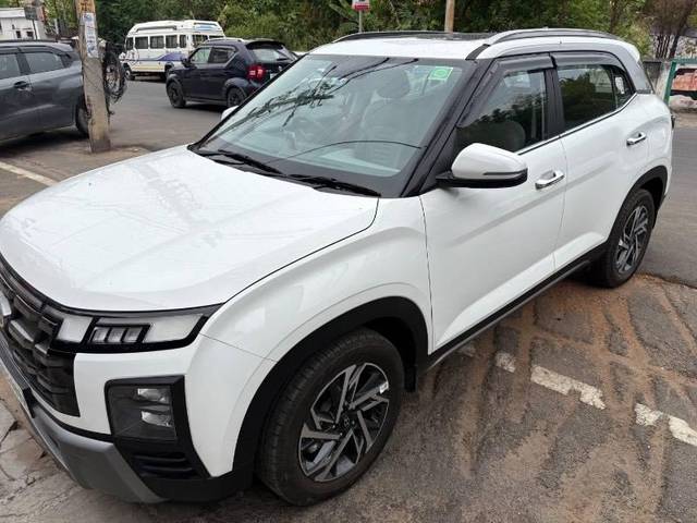 https://images10.gaadi.com/usedcar_image/4592251/original/processed_ed5804f4-712a-4654-9501-8f57087ea927.jpeg?imwidth=6401