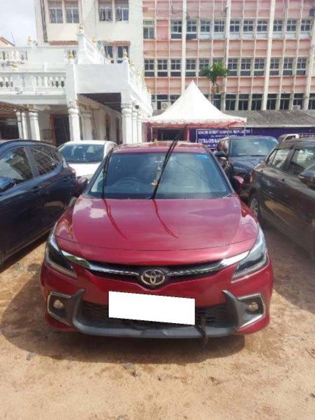 https://images10.gaadi.com/usedcar_image/4592269/original/processed_7c109404-2a1e-4928-b771-7b0b9caf17f4.jpg?imwidth=6400
