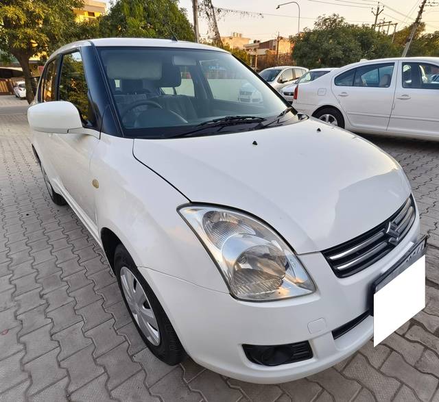 https://images10.gaadi.com/usedcar_image/4592275/original/processed_1551e724c56d14b44d579bfe4cf64338.jpg?imwidth=6400