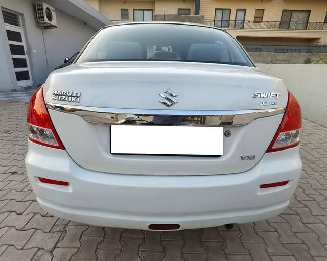 https://images10.gaadi.com/usedcar_image/4592275/original/processed_5e26e3676284955b142cc590d3b67747.jpg?imwidth=6401