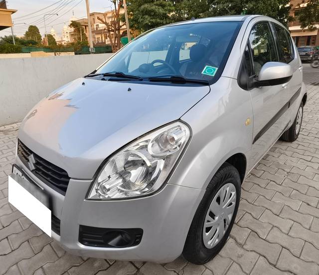 https://images10.gaadi.com/usedcar_image/4592279/original/processed_39a4b181baf074be8991d672f171b3a3.jpg?imwidth=6400