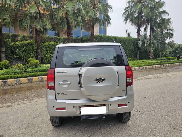https://images10.gaadi.com/usedcar_image/4592295/original/processed_c853bf78f178a49916a3be3a193b0ea5.jpg?imwidth=6402