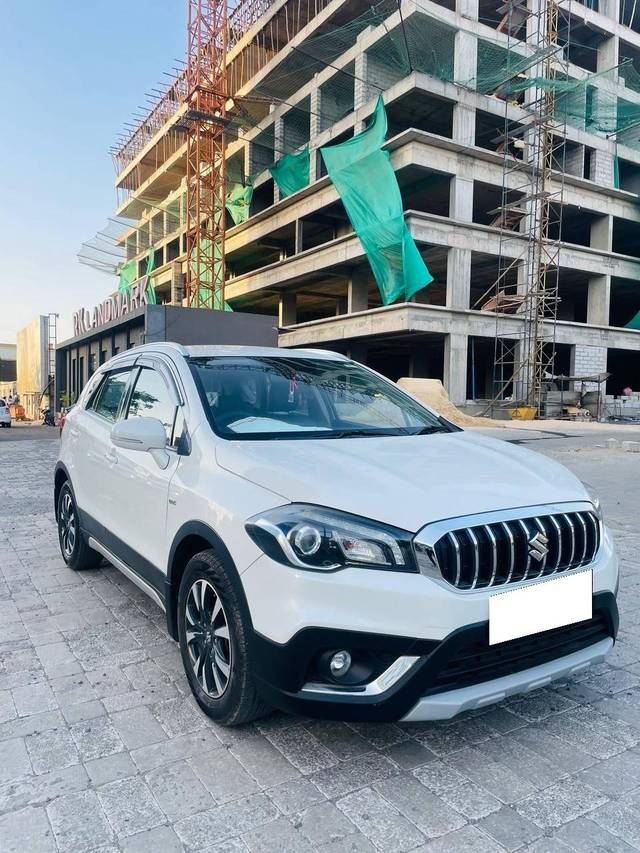 https://images10.gaadi.com/usedcar_image/4592312/original/processed_3350a84f9cce8ba9469767c80cc9e56a.jpg?imwidth=6400