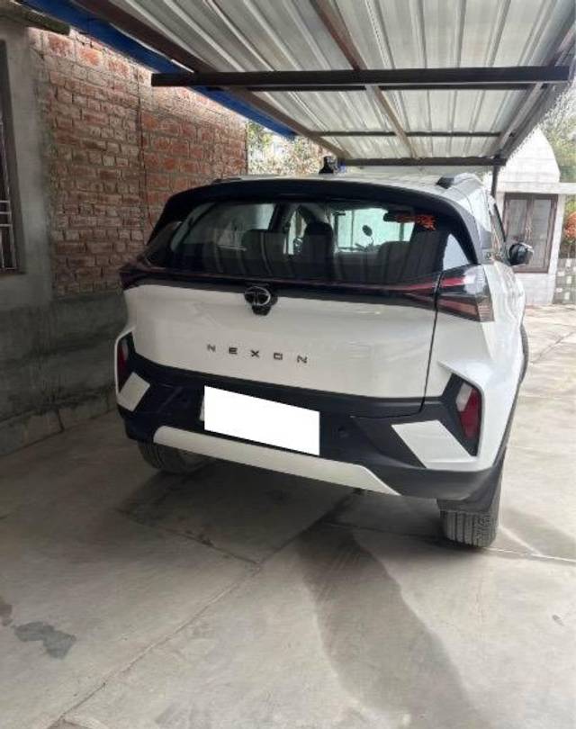 https://images10.gaadi.com/usedcar_image/4592318/original/processed_b95eeb12-1122-4369-8b8f-3c09cd2b04ce.jpeg?imwidth=6401