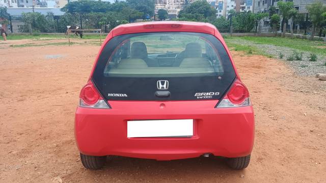 https://images10.gaadi.com/usedcar_image/4592390/original/processed_991df959548b1aa9e7e62ccefa49c0b4.jpg?imwidth=6402