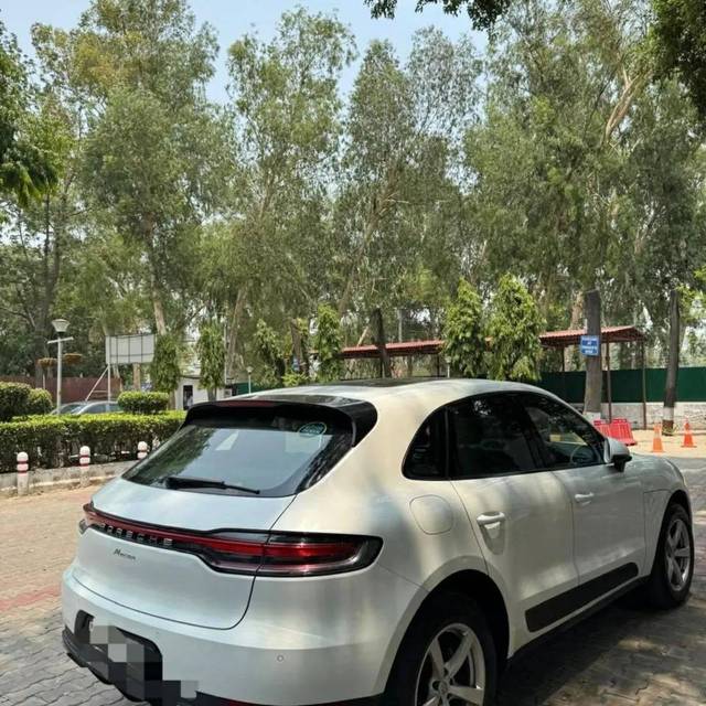 https://images10.gaadi.com/usedcar_image/4592427/original/processed_a3569170659501ac47b5bfc95a4762fd.jpg?imwidth=6401