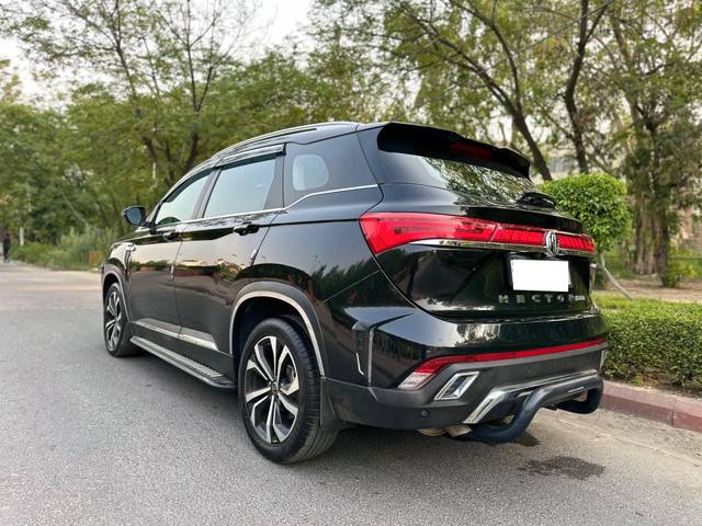 https://images10.gaadi.com/usedcar_image/4592434/original/processed_ed1cba31a90f3cf3bbc12ddd60ae7748.jpg?imwidth=6402