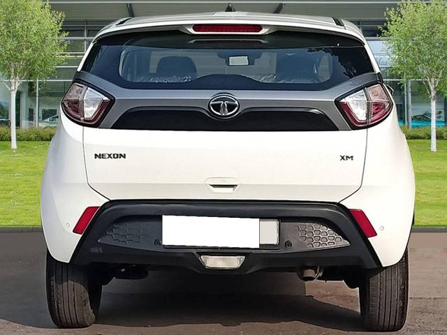 https://images10.gaadi.com/usedcar_image/4592476/original/processed_32df00e57d9ffa65800ce9672016a897.jpg?imwidth=6402