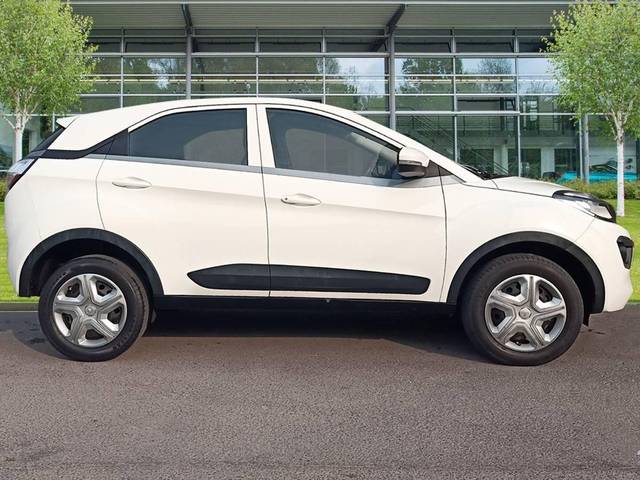 https://images10.gaadi.com/usedcar_image/4592476/original/processed_5329f41a49f159a91750882f26ccb4ee.jpg?imwidth=6401