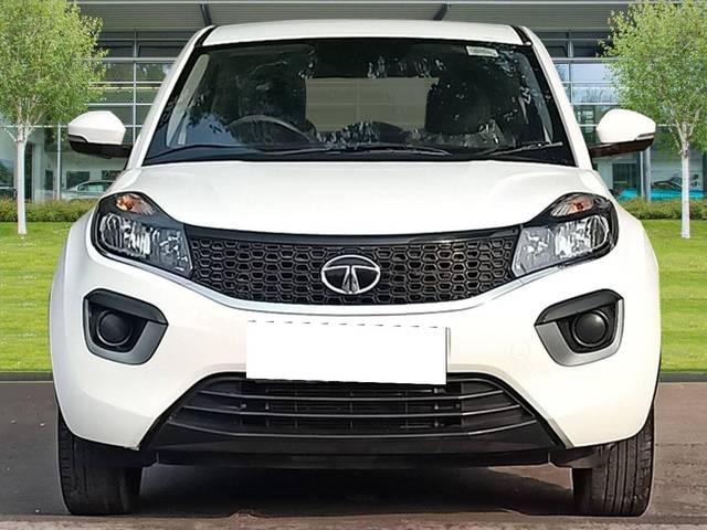 https://images10.gaadi.com/usedcar_image/4592476/original/processed_74c43a919ade40a34f85e0f23abc3975.jpg?imwidth=6400