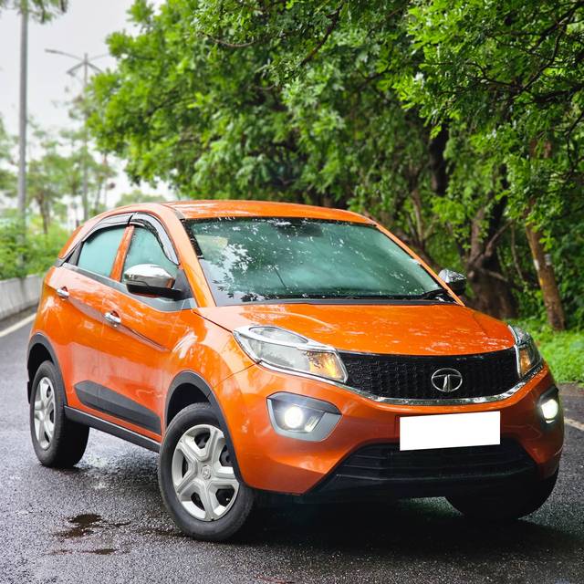 https://images10.gaadi.com/usedcar_image/4592486/original/processed_b35f69a36d3677b649da7bbeb15af2ef.jpg?imwidth=6400