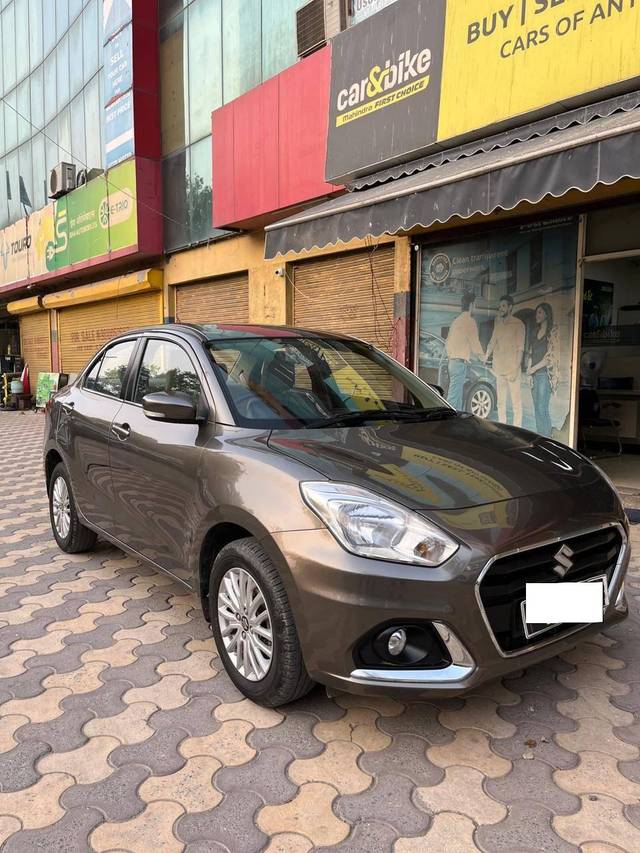 https://images10.gaadi.com/usedcar_image/4592488/original/processed_cfdfa46b12e99393f3104bb00011abdb.jpg?imwidth=6400