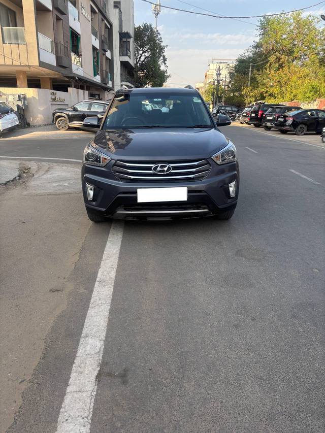 https://images10.gaadi.com/usedcar_image/4592517/original/processed_53295cea-8a7e-4f1c-9672-df4361d22d41.jpg?imwidth=6400