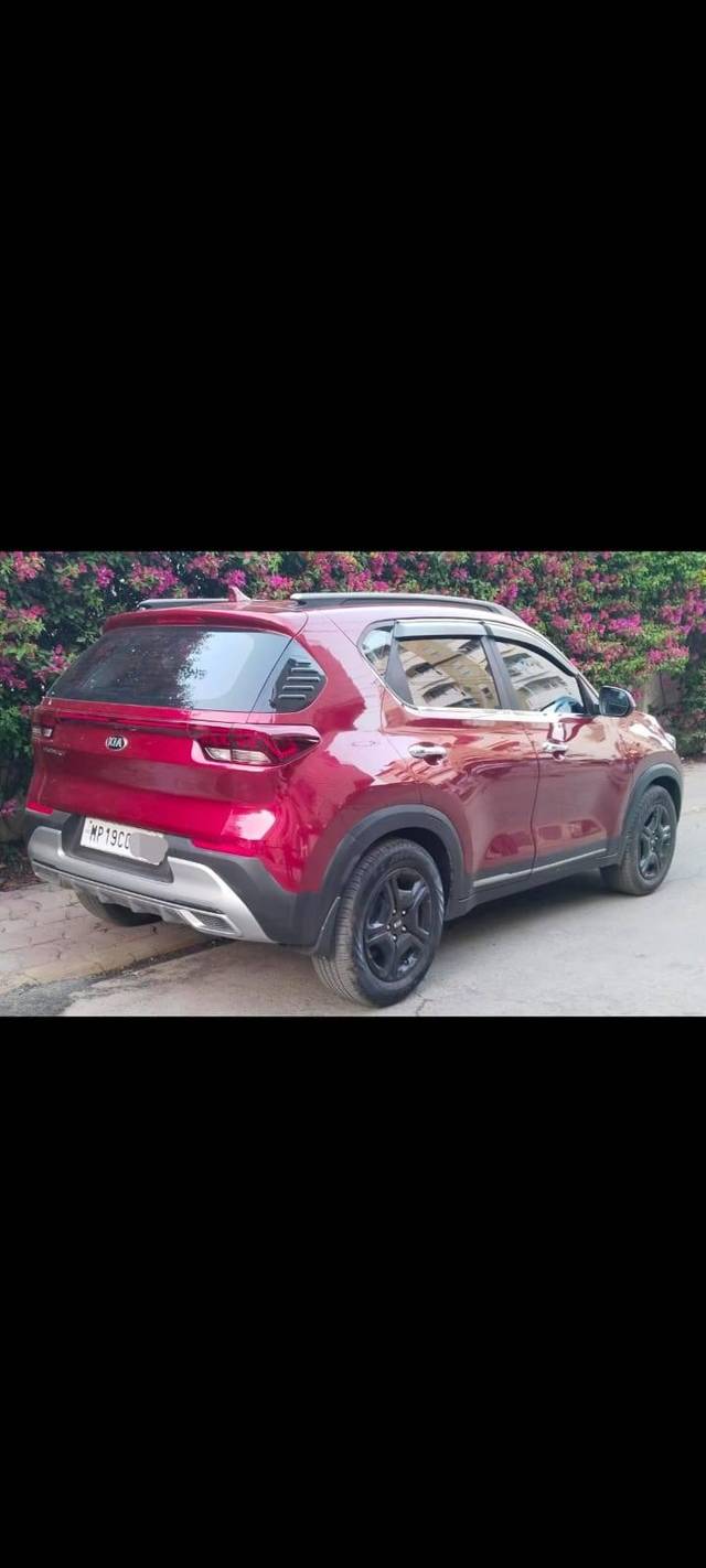 https://images10.gaadi.com/usedcar_image/4592531/original/processed_afb1e9f1a420ee9851a4b0c1e64269cb.jpeg?imwidth=6400