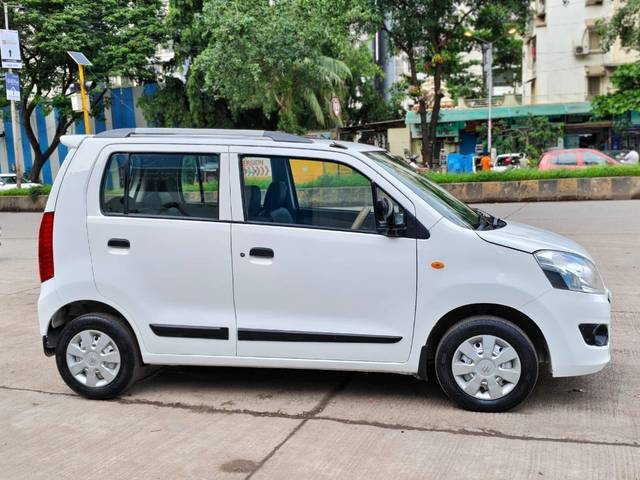https://images10.gaadi.com/usedcar_image/4592540/original/processed_8f6b5a7ca2521c27888a5e5d139fd10c.jpg?imwidth=6402