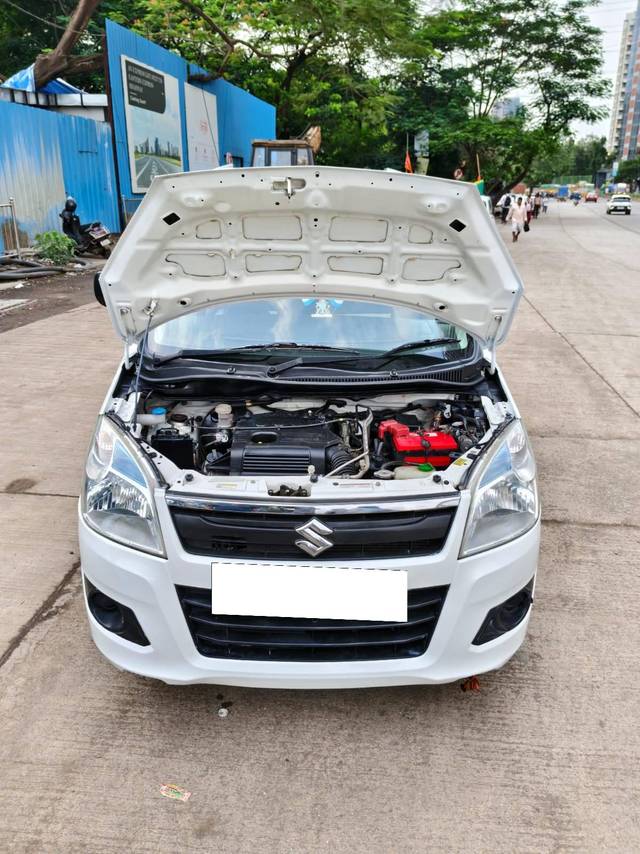 https://images10.gaadi.com/usedcar_image/4592540/original/processed_ca4a0656cb4eee27c0f920cb305575a9.jpg?imwidth=6401