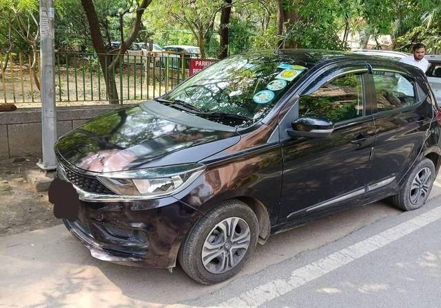 https://images10.gaadi.com/usedcar_image/4592544/original/processed_6a645290-6565-4d80-ab96-1583592ff13a.jpg?imwidth=6400