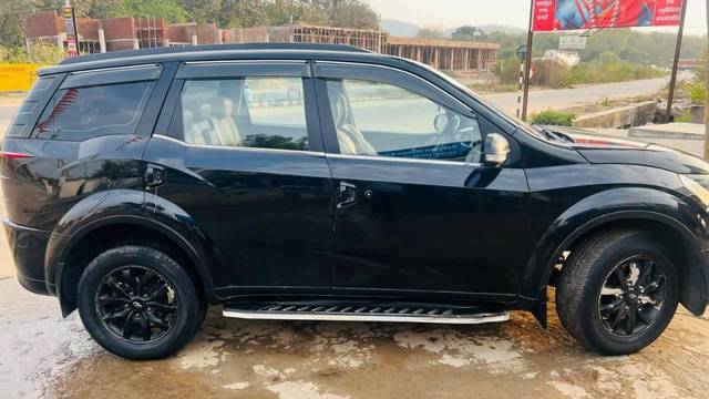 https://images10.gaadi.com/usedcar_image/4592548/original/processed_bbf69e1b-e26c-41e5-a6a7-a484570b61a7.jpg?imwidth=6400
