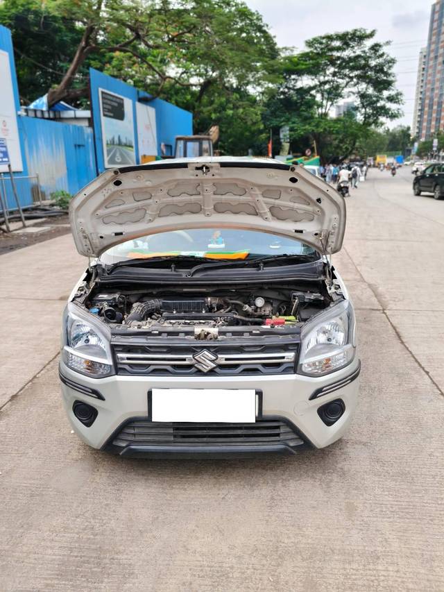 https://images10.gaadi.com/usedcar_image/4592549/original/processed_919a0bc9c5834f93e1fd5f5536bd0663.jpg?imwidth=6401