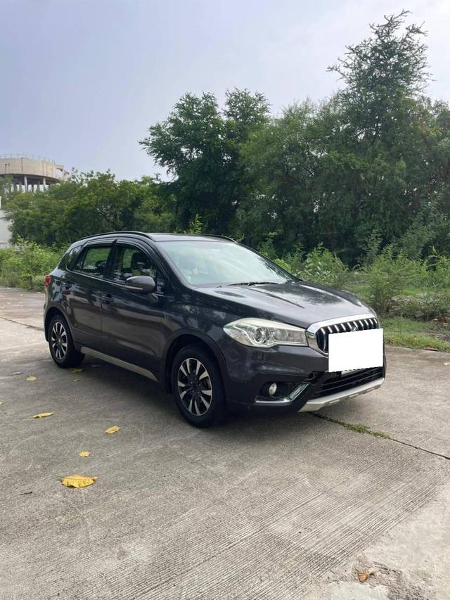 https://images10.gaadi.com/usedcar_image/4592556/original/processed_82823e5ad463a248ac0fafdcdd4f2251.jpg?imwidth=6400