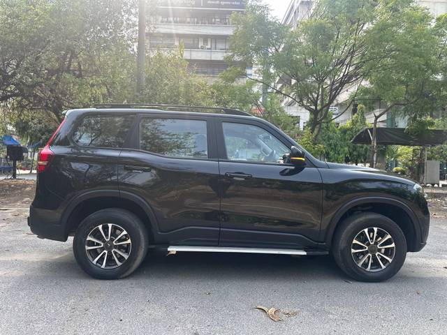 https://images10.gaadi.com/usedcar_image/4592560/original/processed_8d787de3-cbcd-40da-910b-3f82d2a32bdf.jpg?imwidth=6401