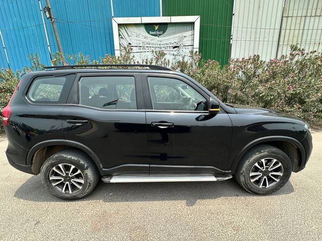 https://images10.gaadi.com/usedcar_image/4592560/original/processed_cd8a26bc-ab99-4503-a891-c26d3d53b4e0.jpg?imwidth=6401