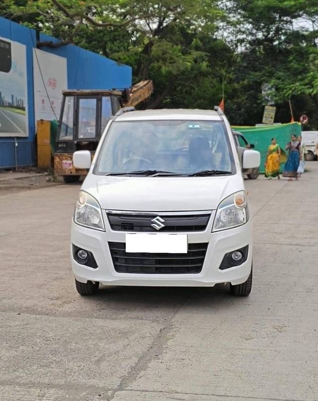 https://images10.gaadi.com/usedcar_image/4592562/original/processed_51ed1f448585f4c2d07b58a3bca0a994.jpg?imwidth=6400