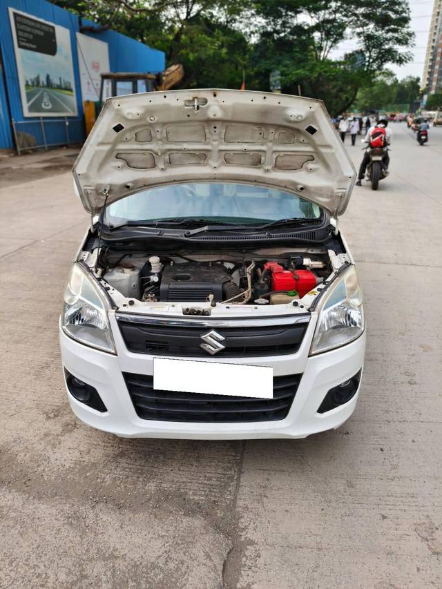 https://images10.gaadi.com/usedcar_image/4592562/original/processed_a4d043a14a52f91ab2ba760b572cd32e.jpg?imwidth=6401