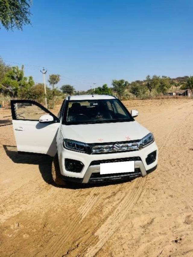 https://images10.gaadi.com/usedcar_image/4592563/original/processed_00e686e8-f83d-4704-98d6-ab027ff70f69.jpeg?imwidth=6400