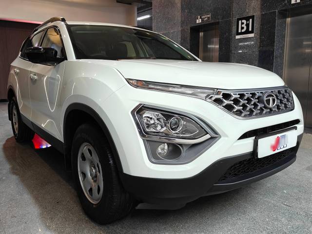 https://images10.gaadi.com/usedcar_image/4592572/original/processed_102ebd1873654fb79bbe4f662a16d550.jpg?imwidth=6400