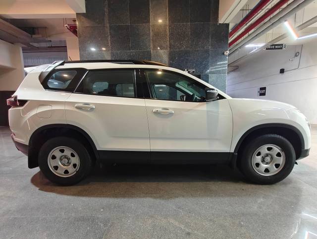 https://images10.gaadi.com/usedcar_image/4592572/original/processed_346bb53e17bb639ab2b0b1b951fdedd0.jpg?imwidth=6401
