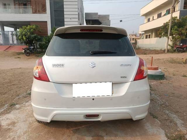 https://images10.gaadi.com/usedcar_image/4592576/original/processed_4b0f9b36-8339-4c70-9162-8e080af567d6.jpeg?imwidth=6402