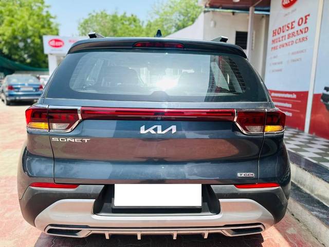 https://images10.gaadi.com/usedcar_image/4592585/original/processed_702491f77124fe591324d28588b3a858.jpg?imwidth=6401