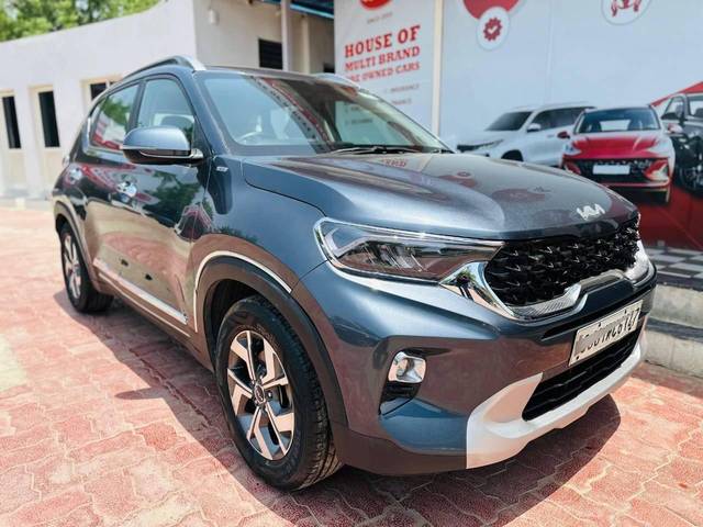 https://images10.gaadi.com/usedcar_image/4592585/original/processed_92d21ad4ff6ef1535730a6cad50e5989.jpg?imwidth=6400