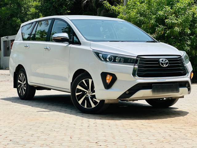 https://images10.gaadi.com/usedcar_image/4592592/original/processed_7c5ac6cb4829029af256c5c5b6f4263e.jpg?imwidth=6400