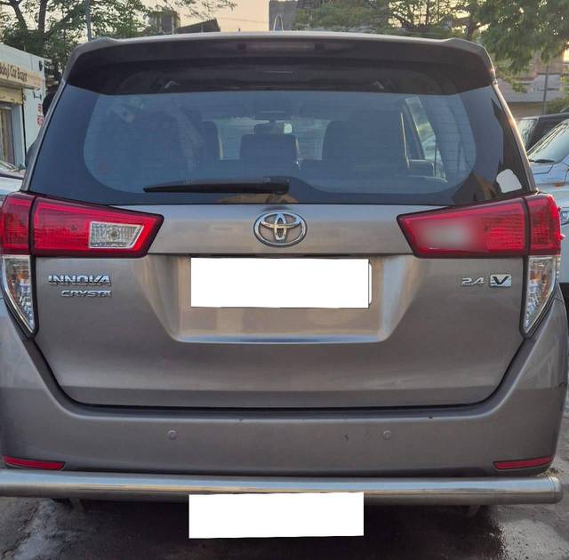 https://images10.gaadi.com/usedcar_image/4592593/original/processed_b1203e11f94cf5706c293907c3daad9e.jpg?imwidth=6401