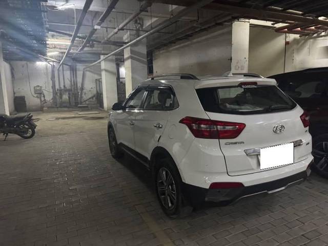 https://images10.gaadi.com/usedcar_image/4592653/original/processed_e1dde57a-62bd-4bcd-afd1-d3ecf7d2376c.jpeg?imwidth=6402