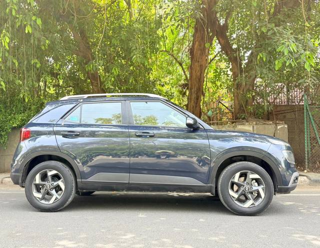 https://images10.gaadi.com/usedcar_image/4592666/original/53a97c0c42d02abcab990d8ffb989b0a.jpg?imwidth=6401
