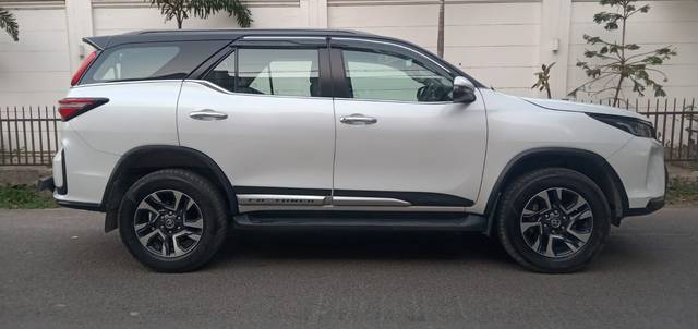 https://images10.gaadi.com/usedcar_image/4592674/original/0bd35ef6b6f2cb3c841819178114eaab.jpg?imwidth=6401