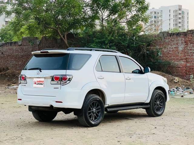 https://images10.gaadi.com/usedcar_image/4592677/original/processed_c77f4fd78eaef9ba3d93102f1b26759b.jpg?imwidth=6402