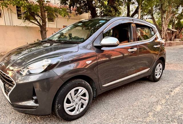 https://images10.gaadi.com/usedcar_image/4592679/original/3be02ea9b5fd723781d47588795e4ef6.jpg?imwidth=6400