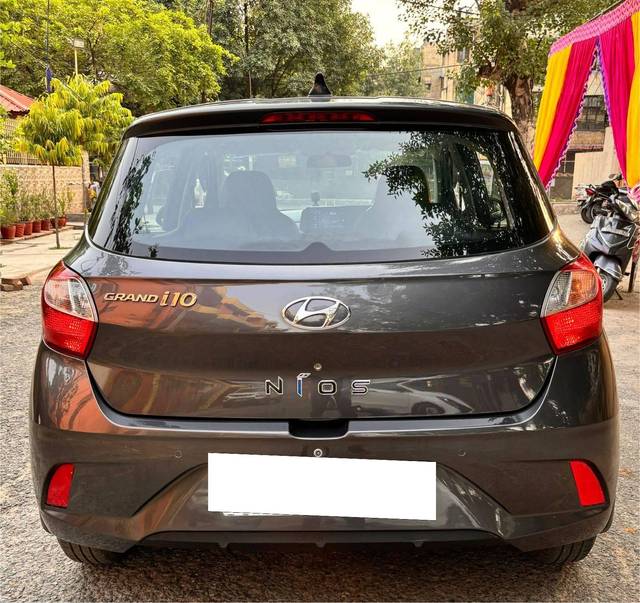 https://images10.gaadi.com/usedcar_image/4592679/original/processed_2edd077ba1ae7721e05dbfe6050fbcb3.jpg?imwidth=6401