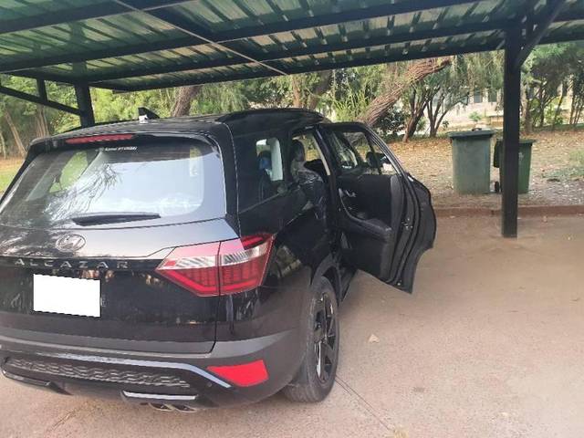 https://images10.gaadi.com/usedcar_image/4592695/original/processed_3dc883bb-dd7e-4ba9-b346-b45b22445b71.jpg?imwidth=6402