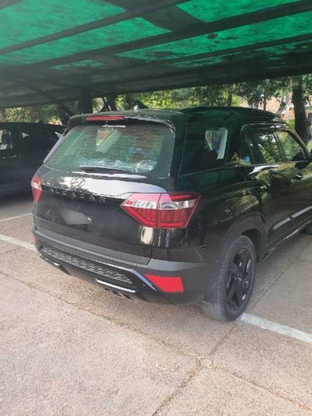 https://images10.gaadi.com/usedcar_image/4592695/original/processed_4bbebd72-83ba-4b0a-9118-ef723b758058.jpg?imwidth=6401