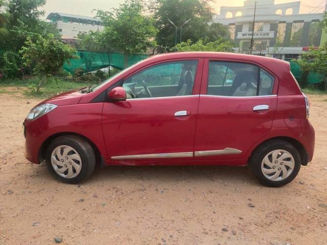 https://images10.gaadi.com/usedcar_image/4592718/original/processed_566c0c00a60d106209ccd854bf443f4b.jpg?imwidth=6402