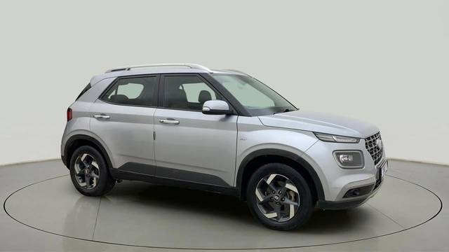 https://images10.gaadi.com/usedcar_image/4592723/original/f770df99e324183373302fa3727591e7.jpg?imwidth=6400