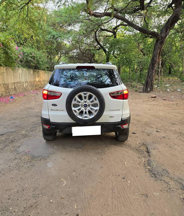 https://images10.gaadi.com/usedcar_image/4592731/original/processed_1ad4617b08fdbb99bd38669a70f1ff1f.jpg?imwidth=6402
