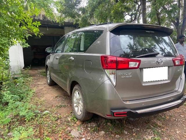 https://images10.gaadi.com/usedcar_image/4592734/original/processed_26830cd2-83ca-41d8-a86d-ca5e63369e6f.jpeg?imwidth=6401