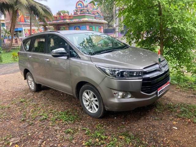 https://images10.gaadi.com/usedcar_image/4592734/original/processed_57ce7349-e97b-4752-9d57-11235c014b7a.jpeg?imwidth=6400